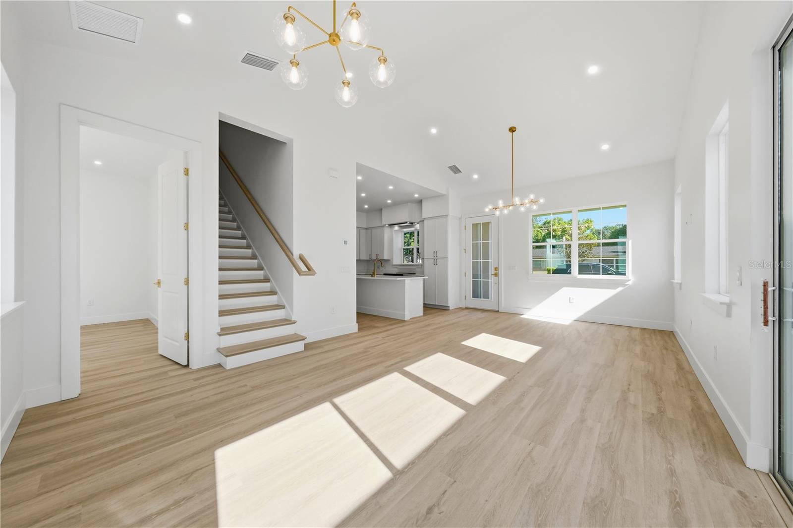 1514 WILSON AVE — photo 8
