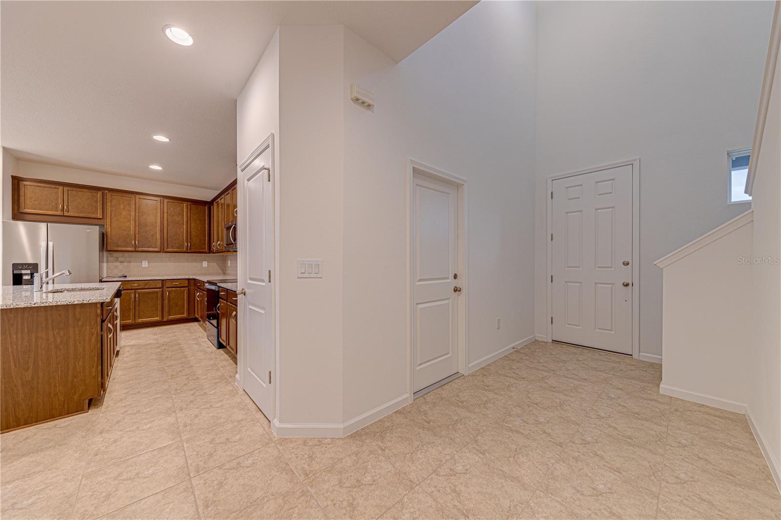 4454 DAVOS DR — photo 10