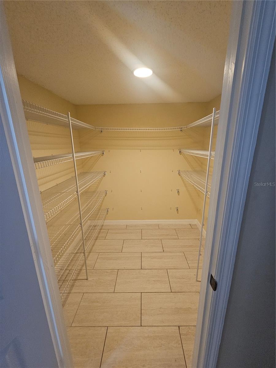 427 SAMUEL ST — photo 8