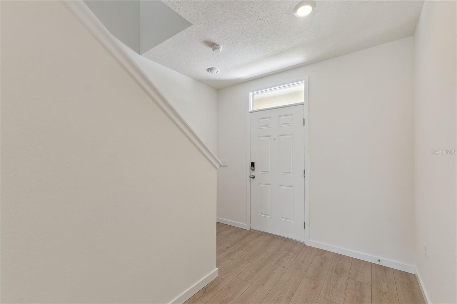 1945 HOWARD MESA DR — photo 2