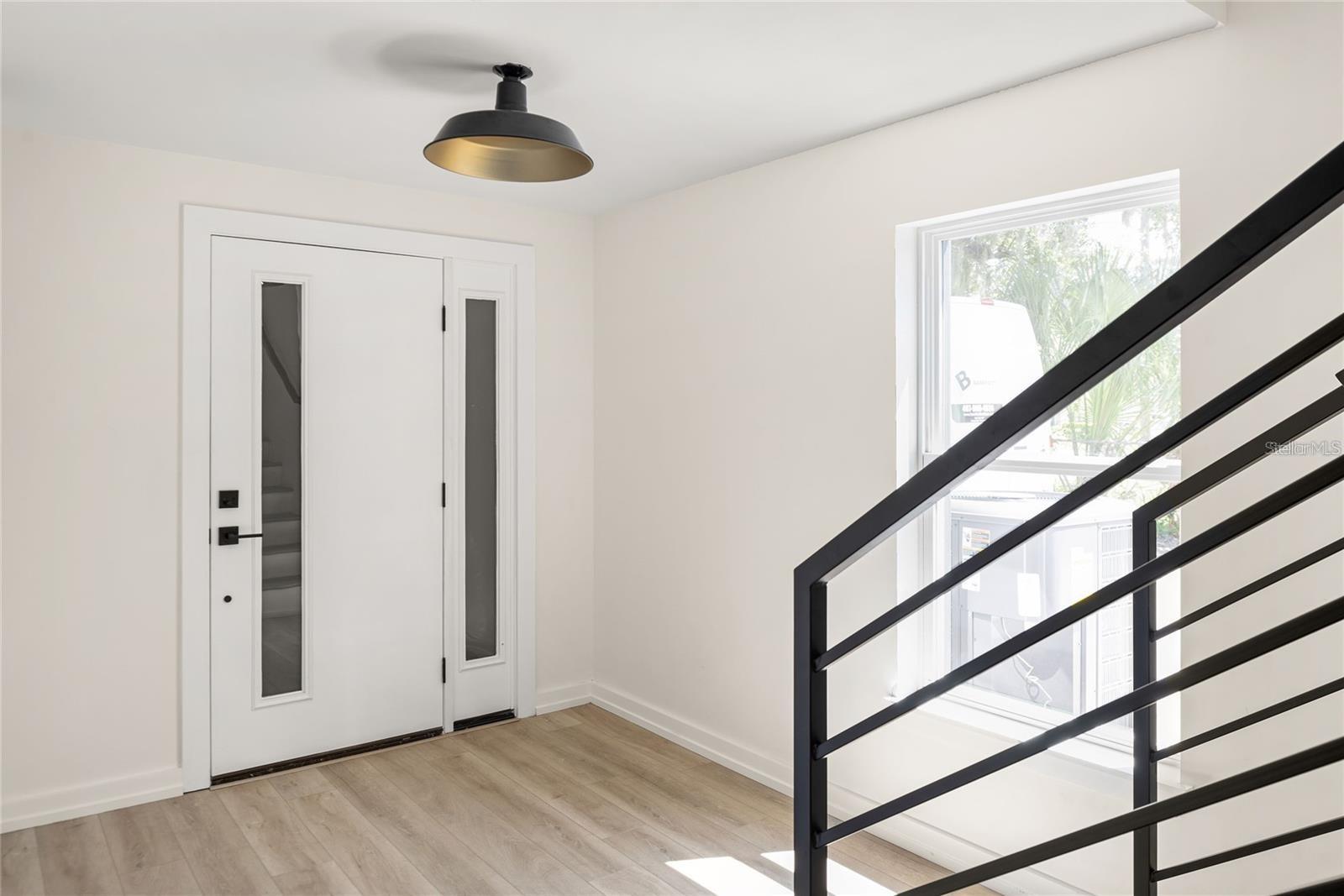1606 PARK LAKE ST #9 — photo 11
