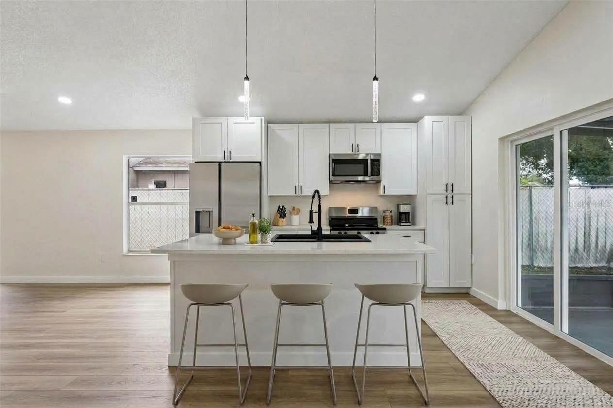 1158 VISTA PALMA WAY — photo 9