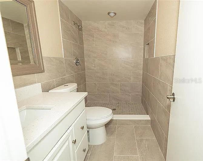 1200 LAWRENCE AVE — photo 11