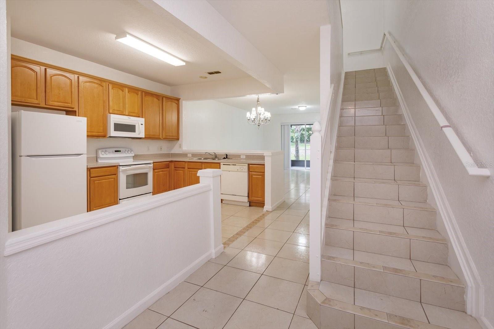 2520 STOCKTON DR — photo 3