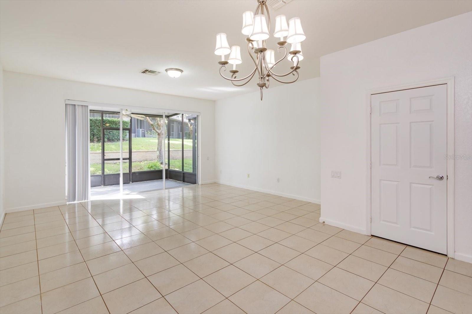 2520 STOCKTON DR — photo 10