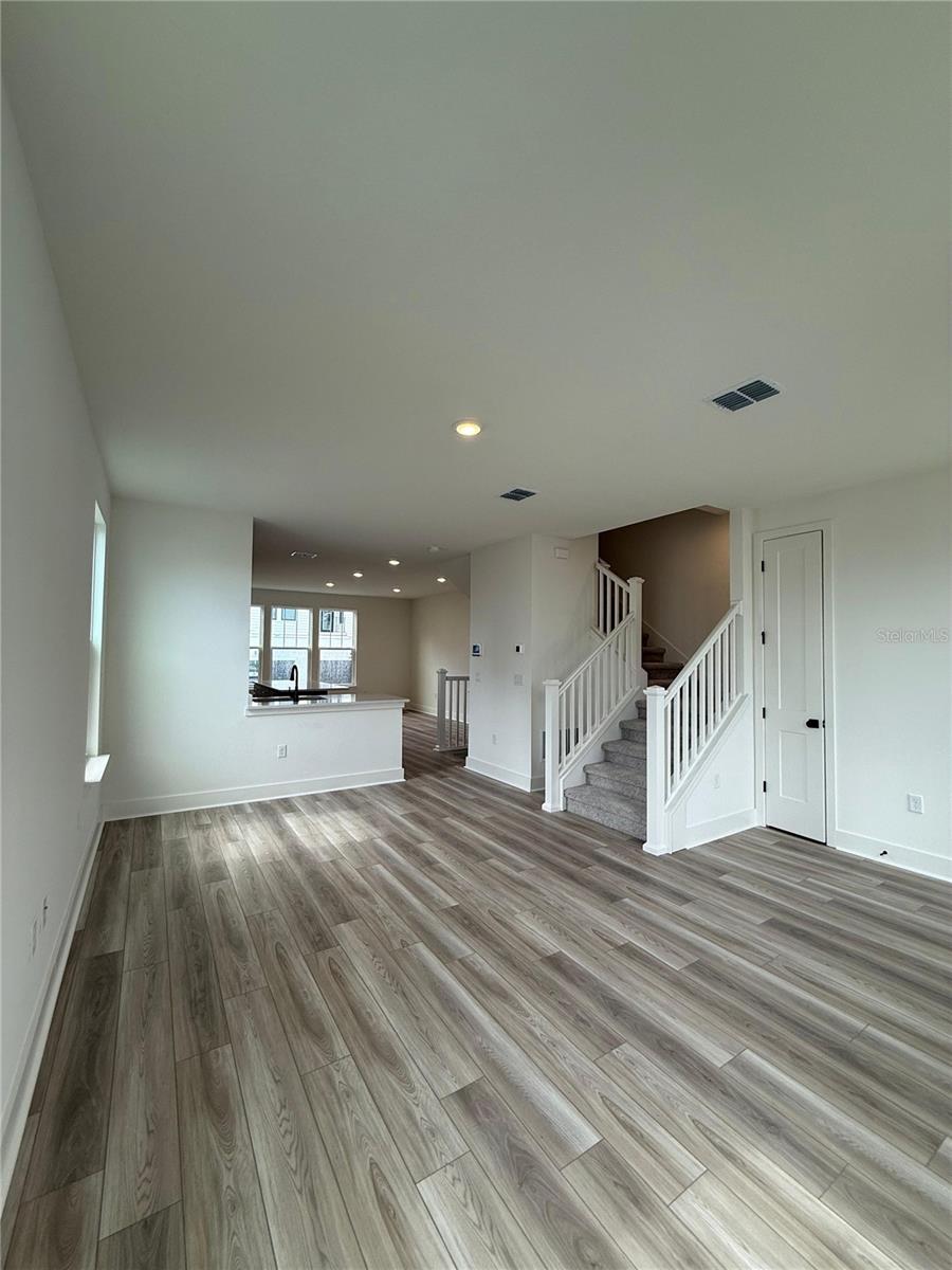 15027 GROVESIDE RD — photo 8