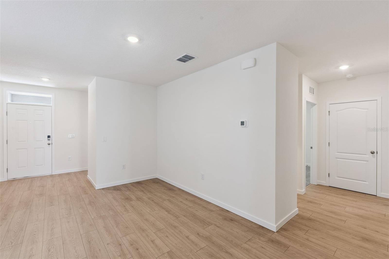 3333 SPINEYWOOD DR — photo 3