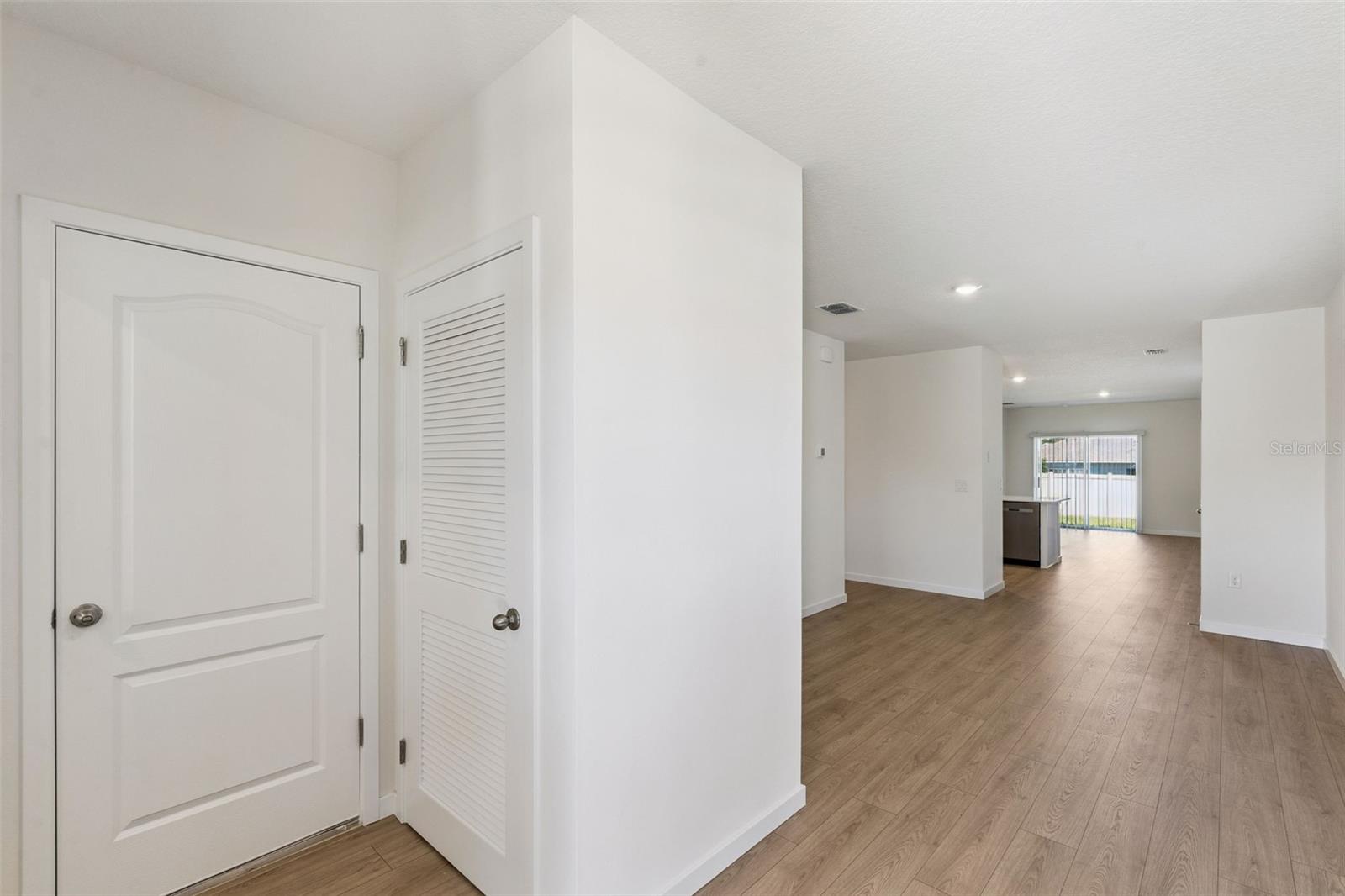 3333 SPINEYWOOD DR — photo 6