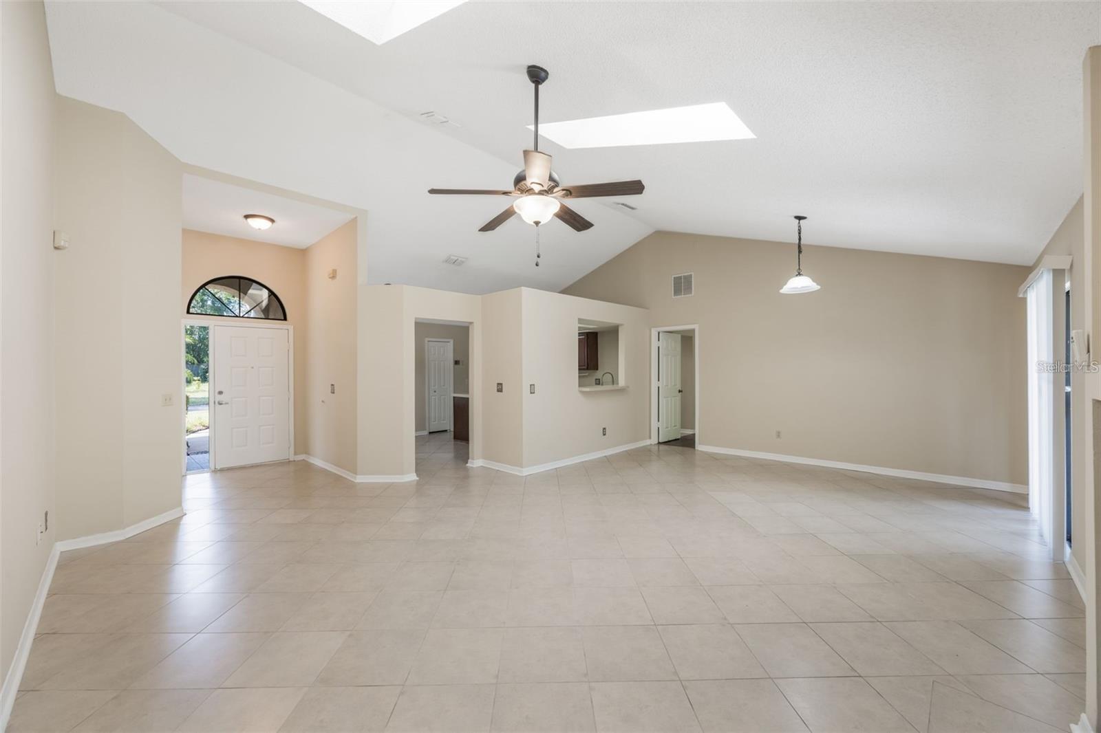 840 LAKE JACKSON CIR — photo 5