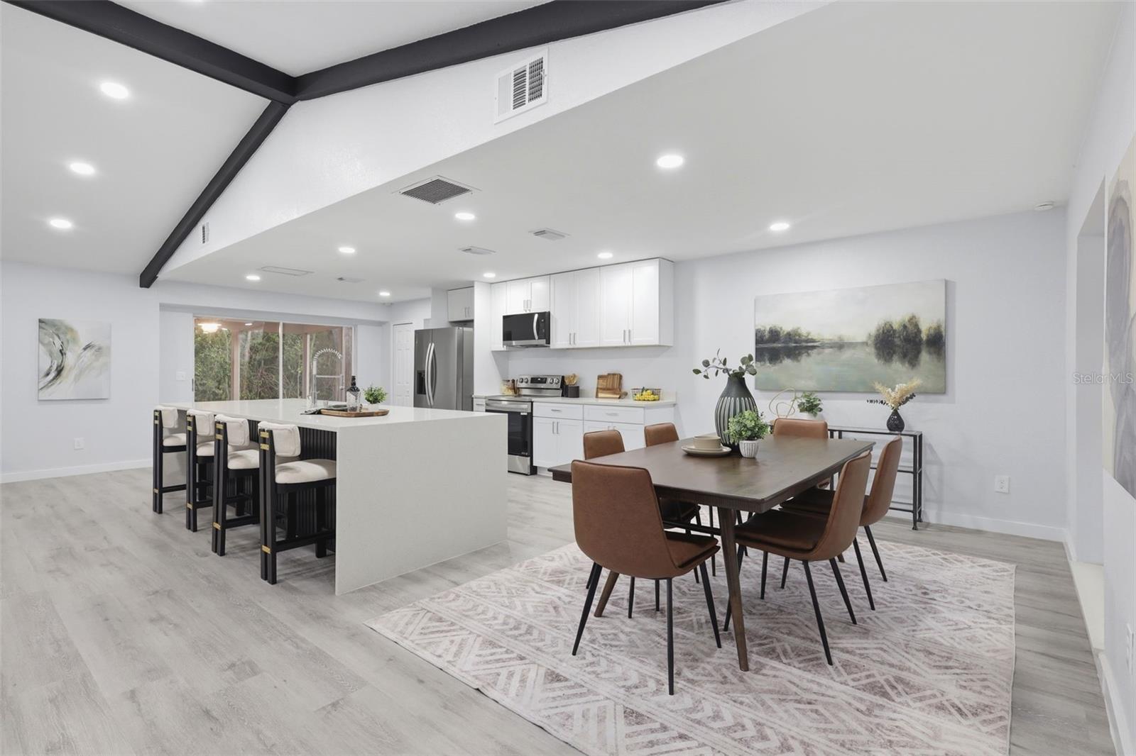 300 E SWEETWATER CREEK DR — photo 11