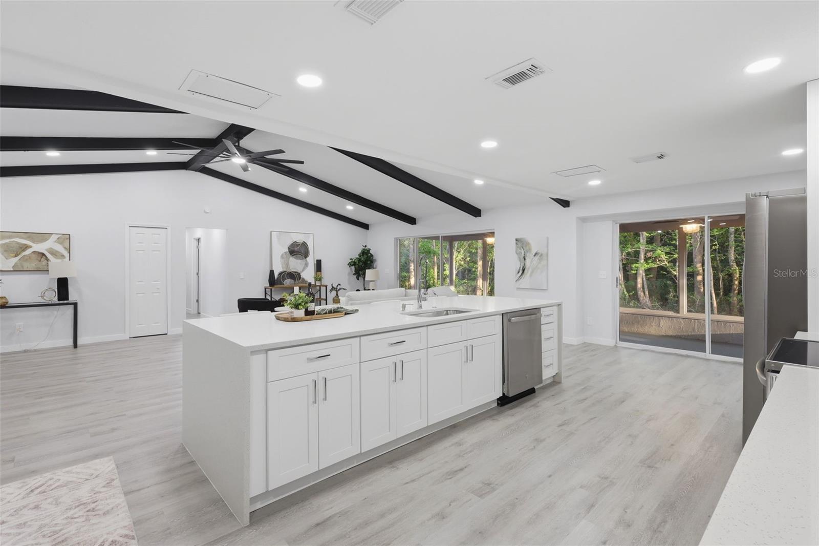 300 E SWEETWATER CREEK DR — photo 5