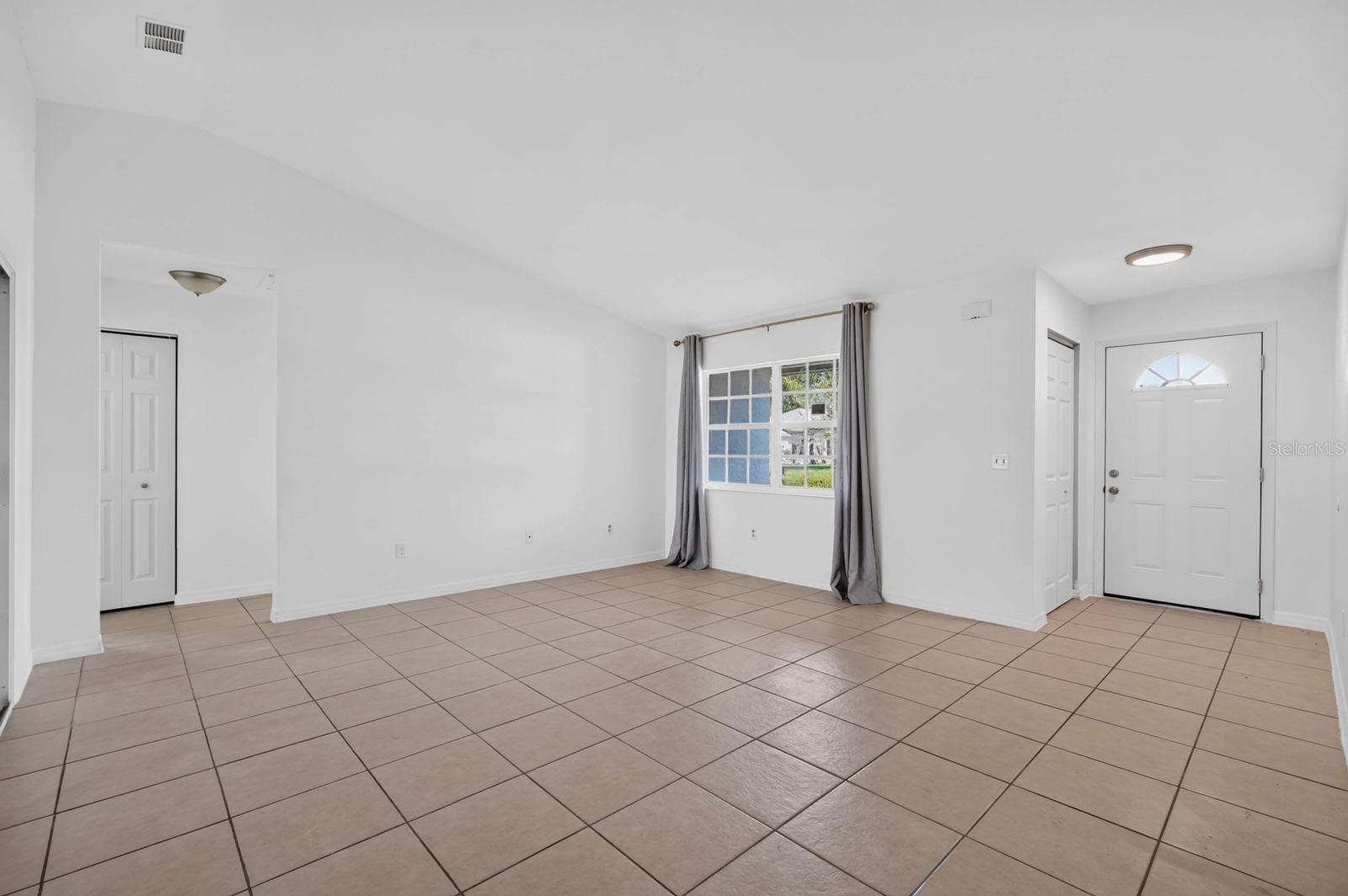 7 BROWNSTONE LN — photo 8