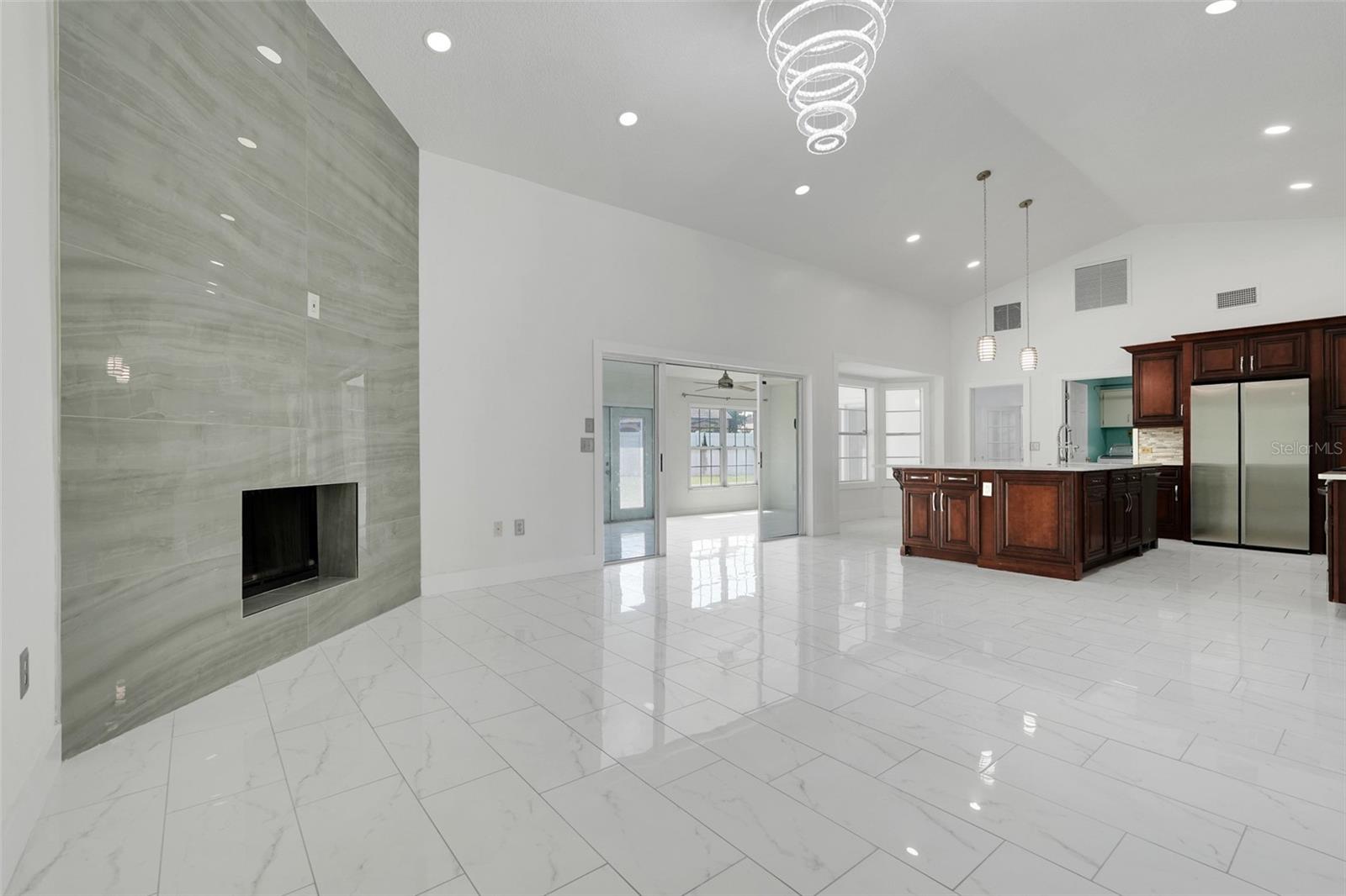 9106 GALLEON CT — photo 10