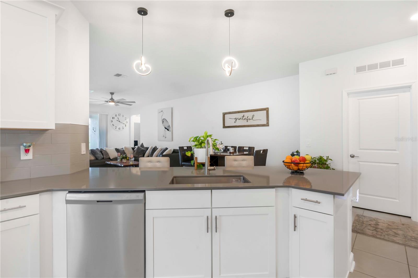 4716 WALTHAM FOREST DR — photo 3