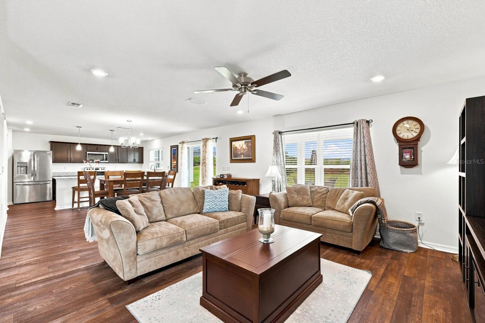 455 OVERPOOL AVE — photo 5