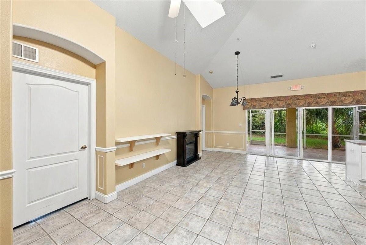 1 PEBBLE WOOD LN — photo 12