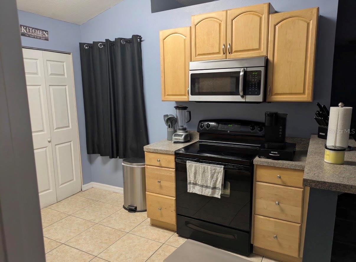 2861 FIFER DR — photo 3
