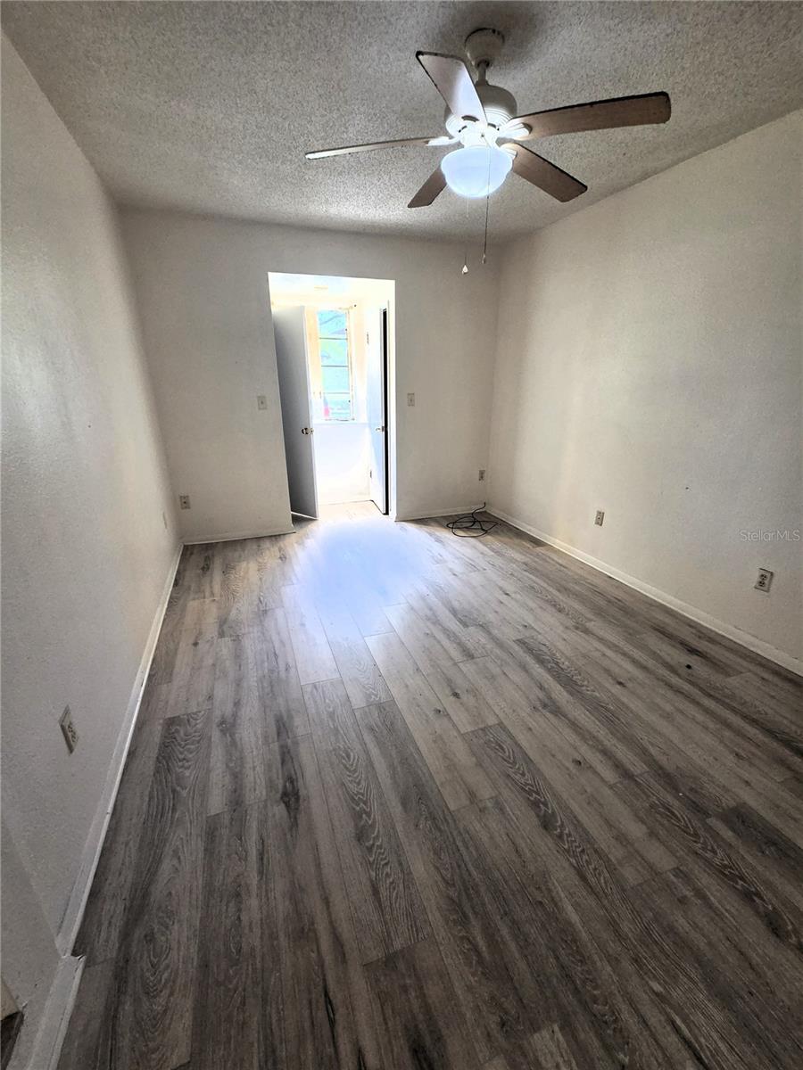 617 W HOWRY AVE — photo 6