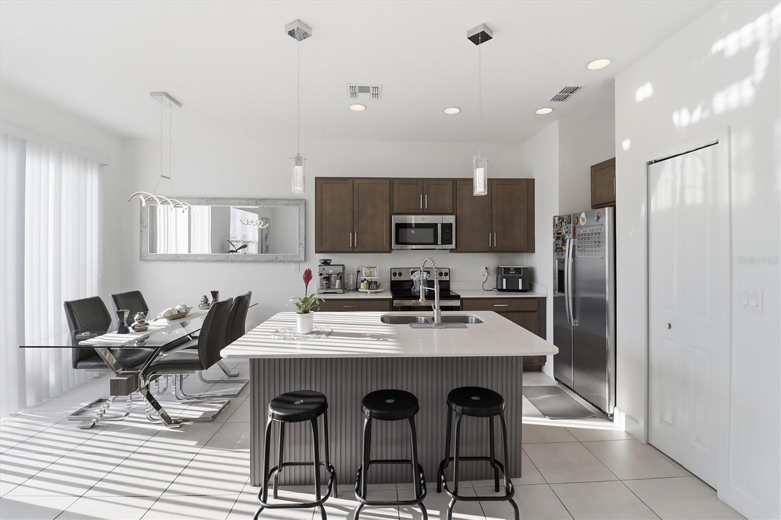 1375 CAPTIVA CV — photo 5