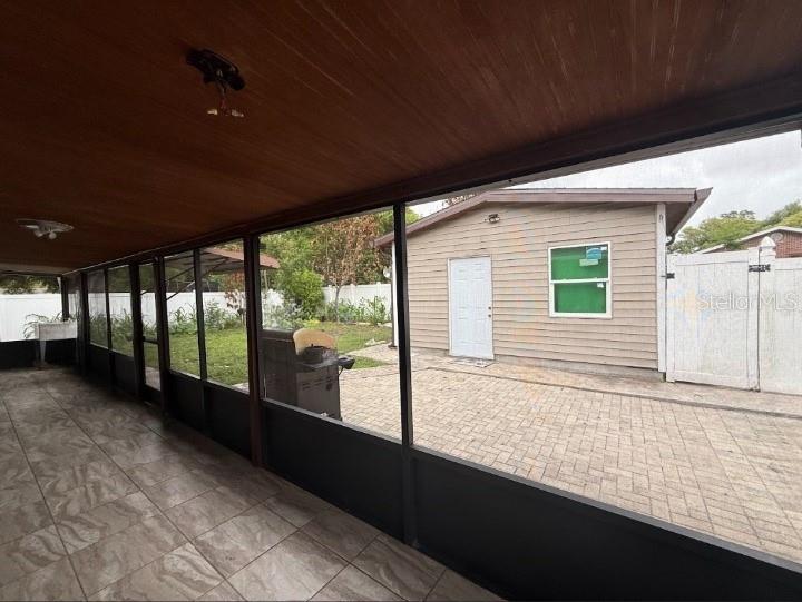 2533 EL PORTAL AVE — photo 9