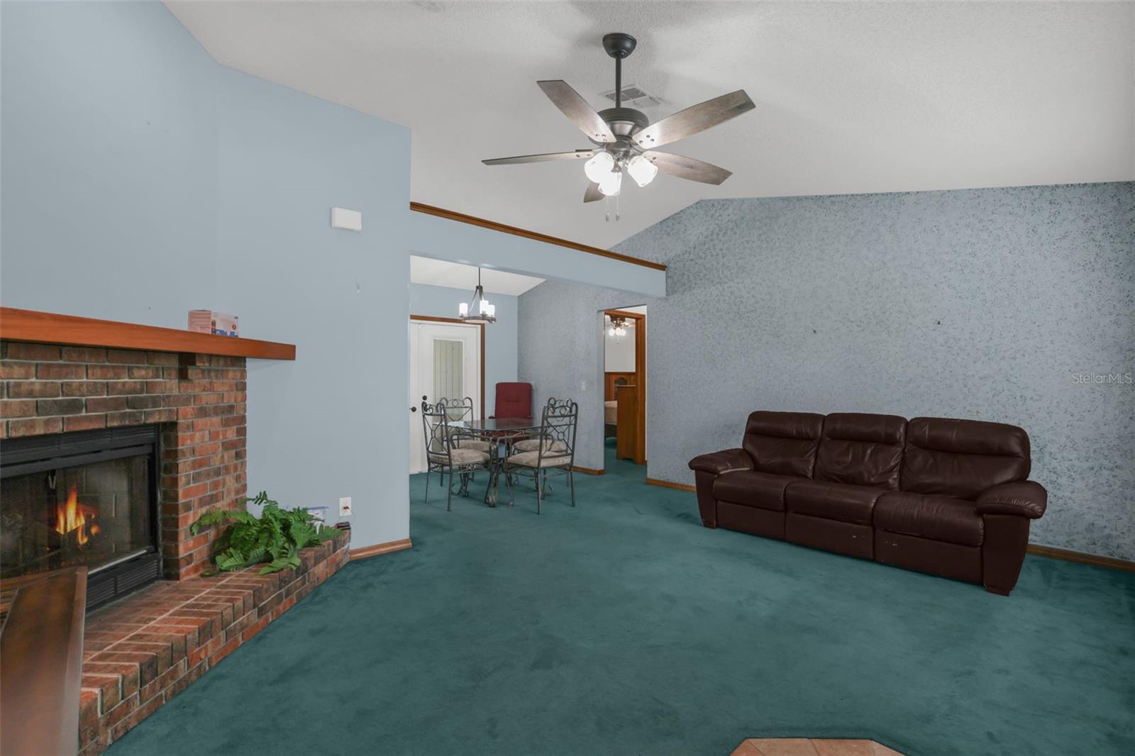 1762 HOWLAND BLVD — photo 8