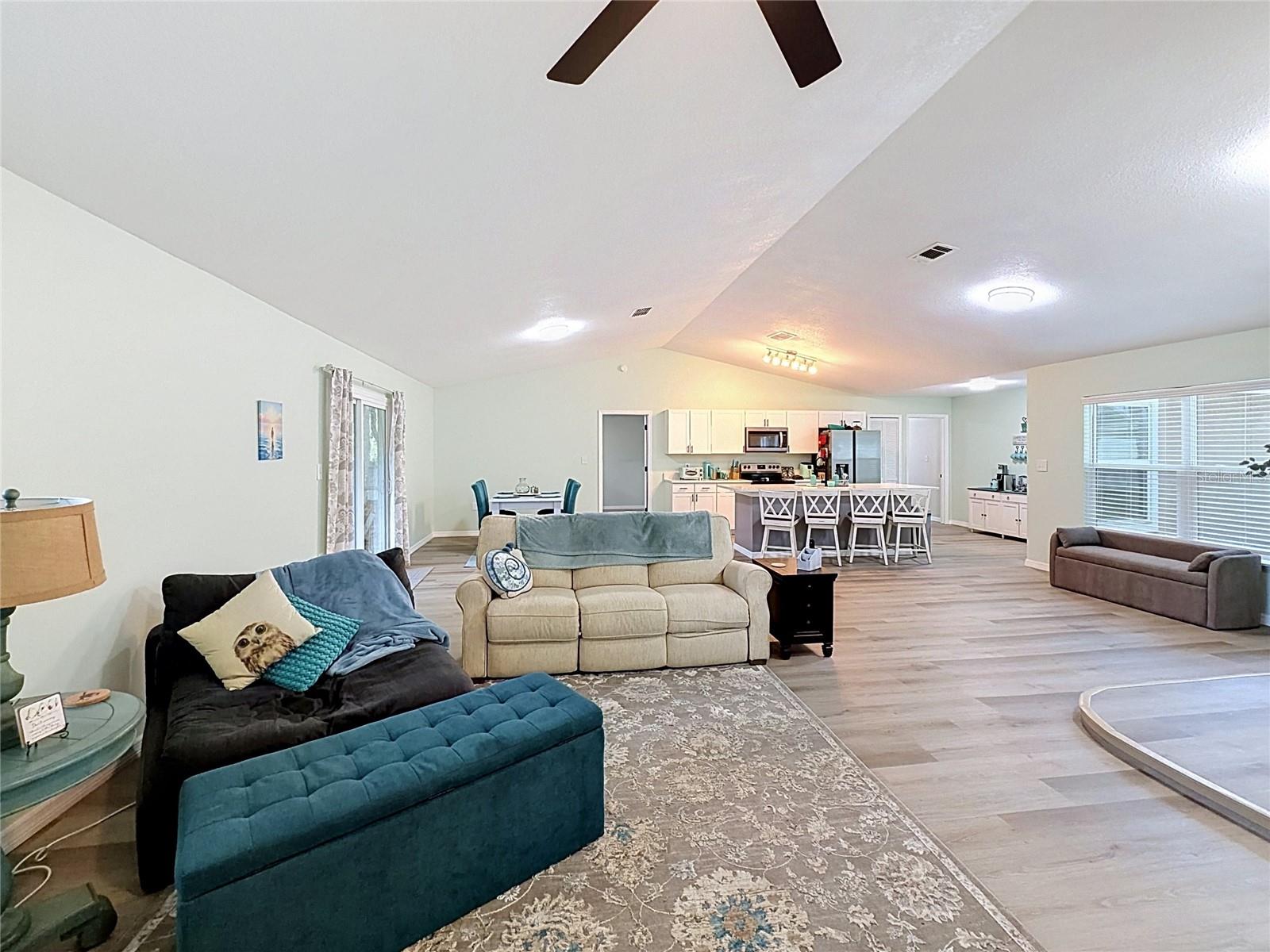 706 OLD CREEK CT — photo 3