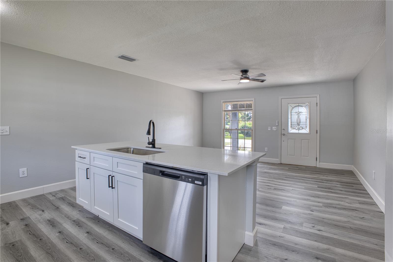 102 AMIGOS RD — photo 10