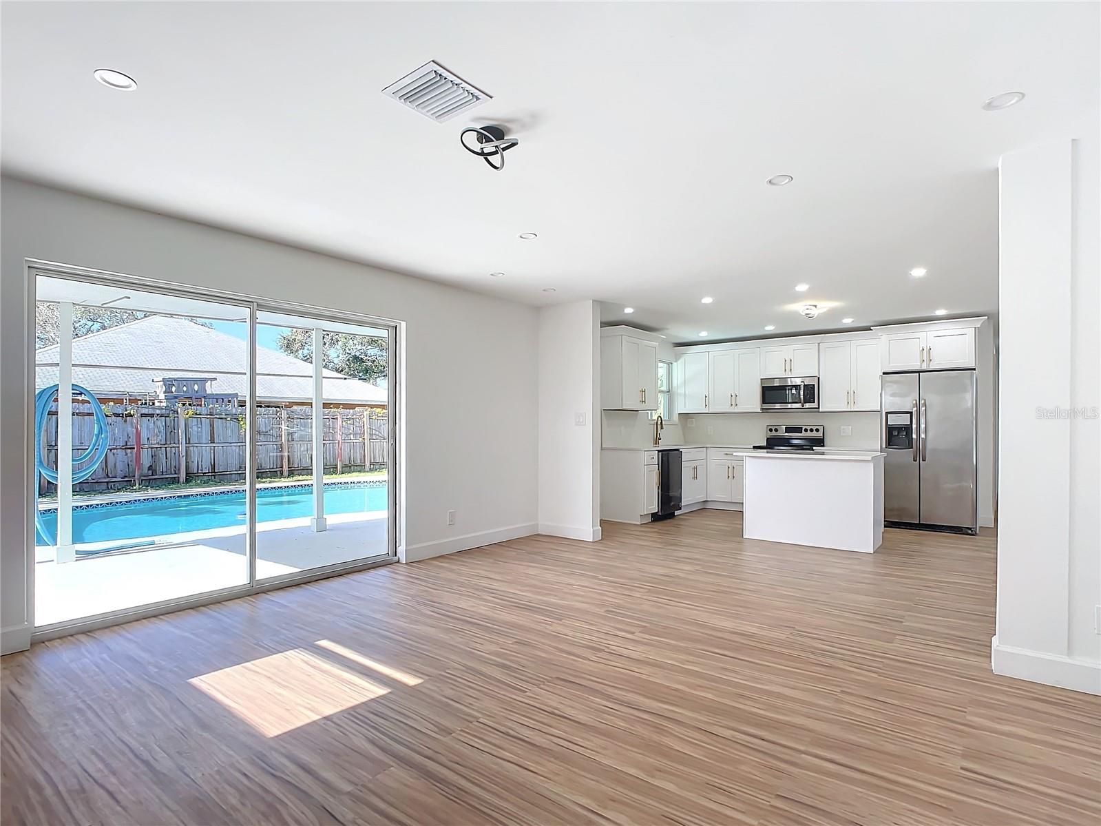 1428 MARGINA AVE — photo 9