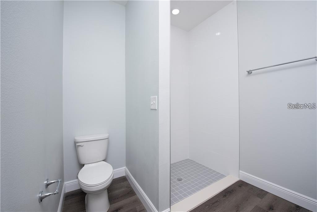 574 GERALDINE DR — photo 11