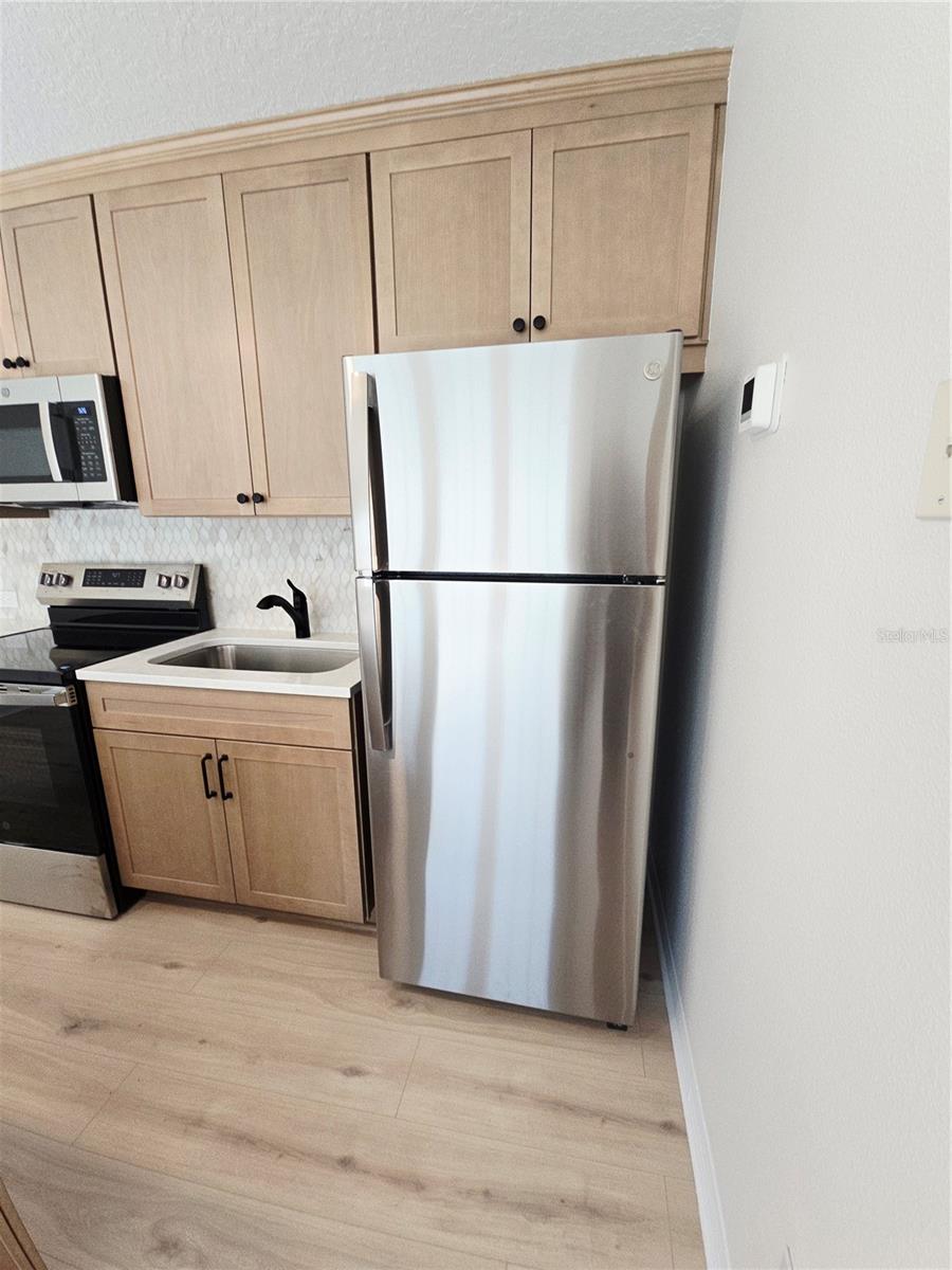 1106 RUSH CT #B — photo 7