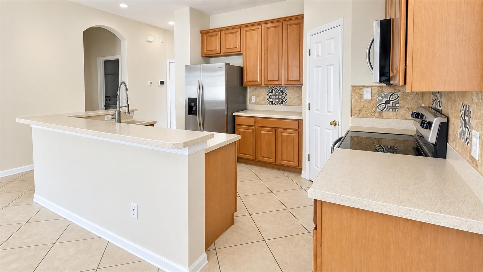 9382 MUSTARD LEAF DR — photo 4
