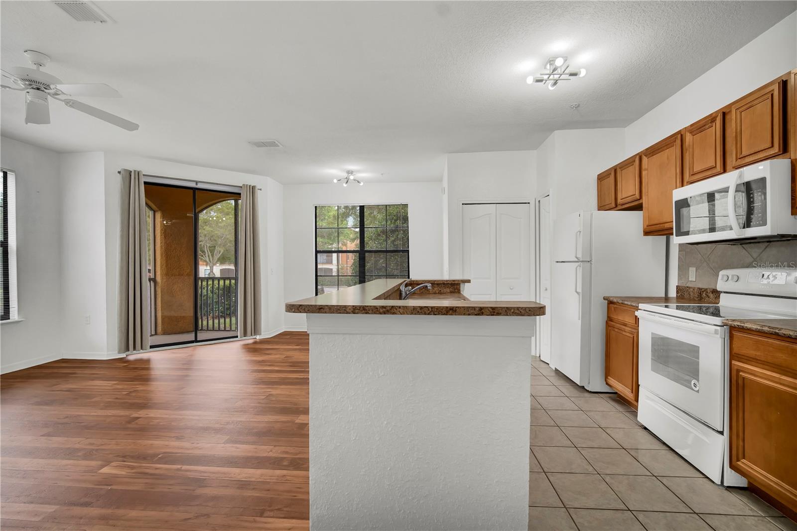 6171 METROWEST BLVD #107 — photo 8