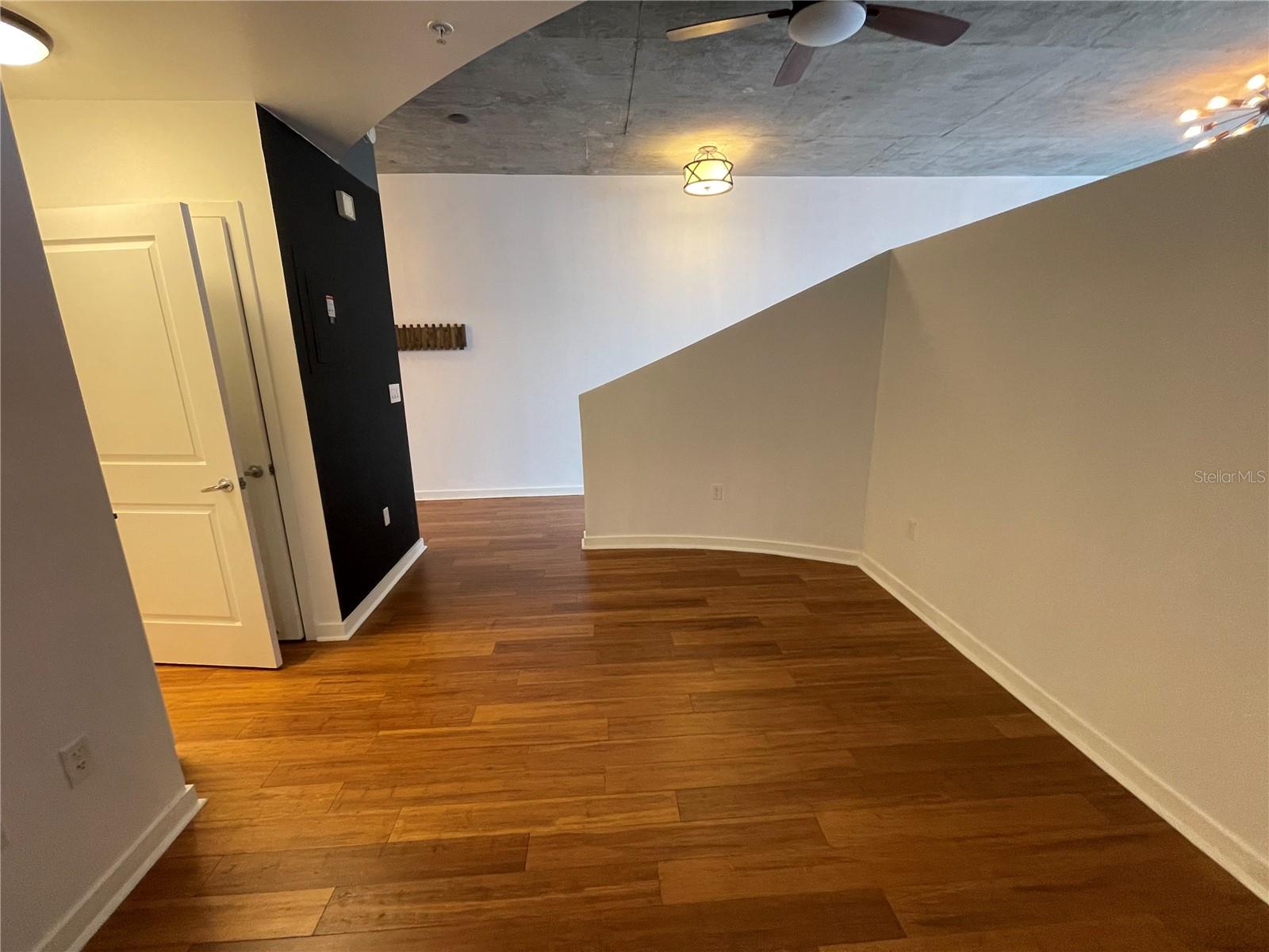 155 S COURT AVE #1308 — photo 9