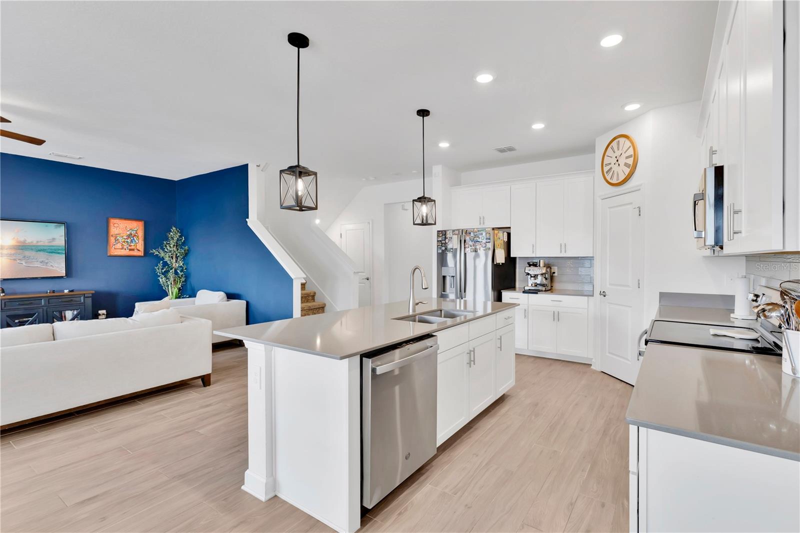 2478 RELAXING LN — photo 10