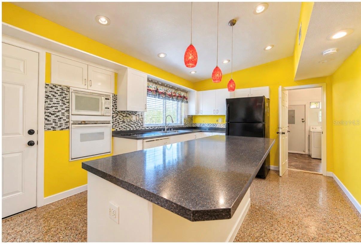 6401 RAMIR RD — photo 8