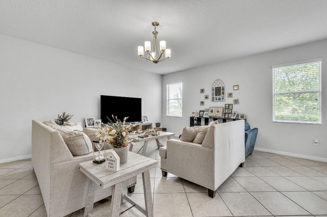 3256 RODRICK CIR — photo 9