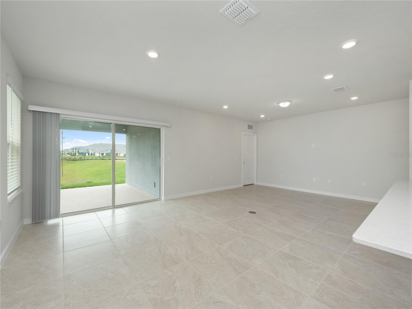 2214 LOVELY LN — photo 9
