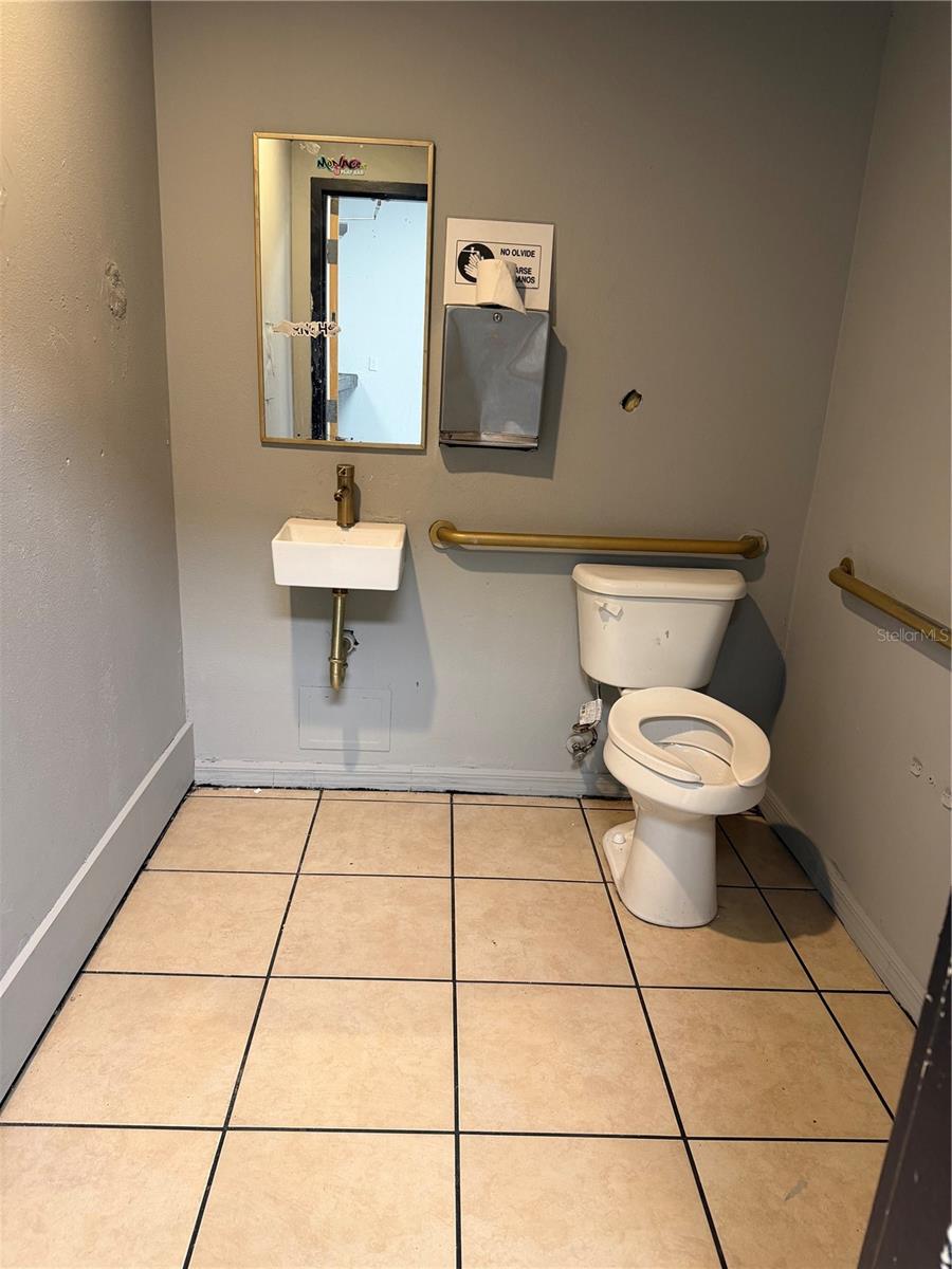 1509 FORTUNE RETAIL CT — photo 8