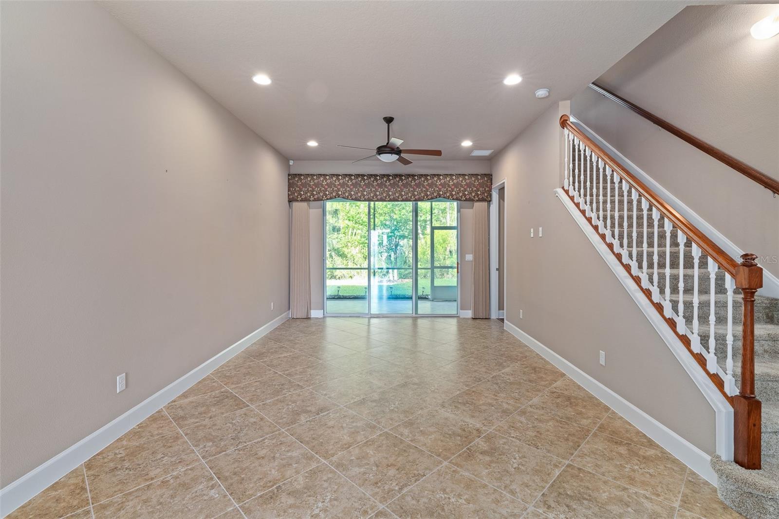829 PINEWOOD DR — photo 10