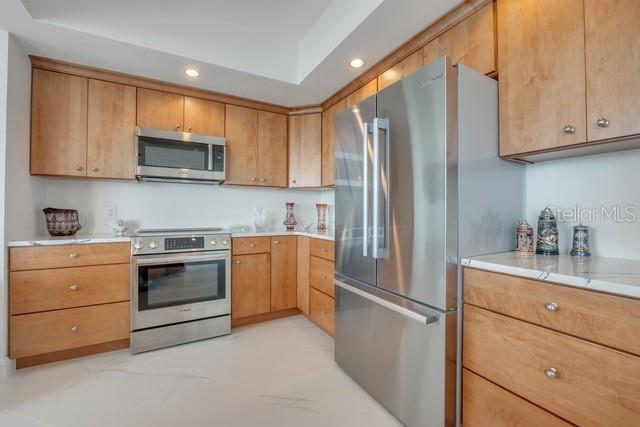 231 RIVERSIDE DR #709-1 — photo 10