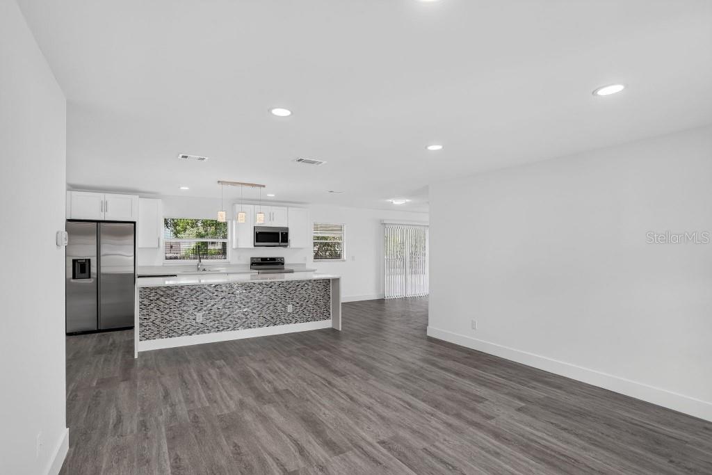 1013 SULLIVAN ST — photo 3