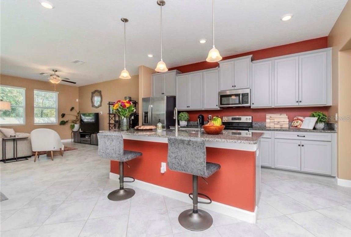 6827 CITRUS CREEK LN — photo 7