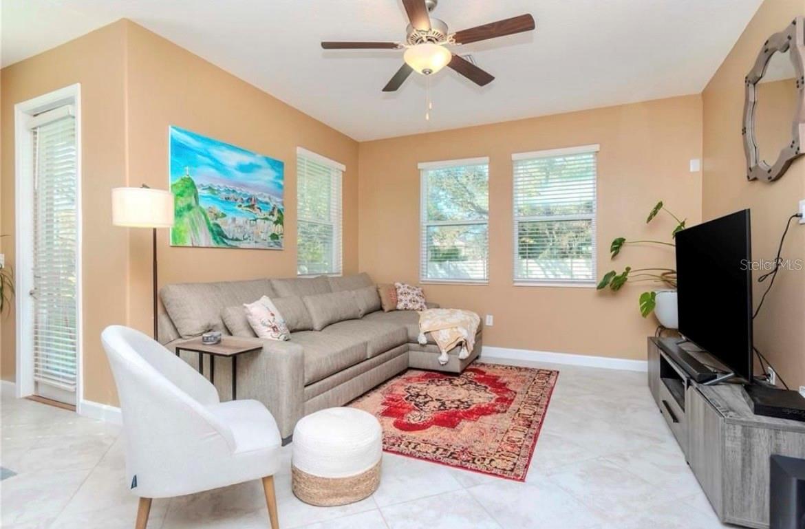 6827 CITRUS CREEK LN — photo 10