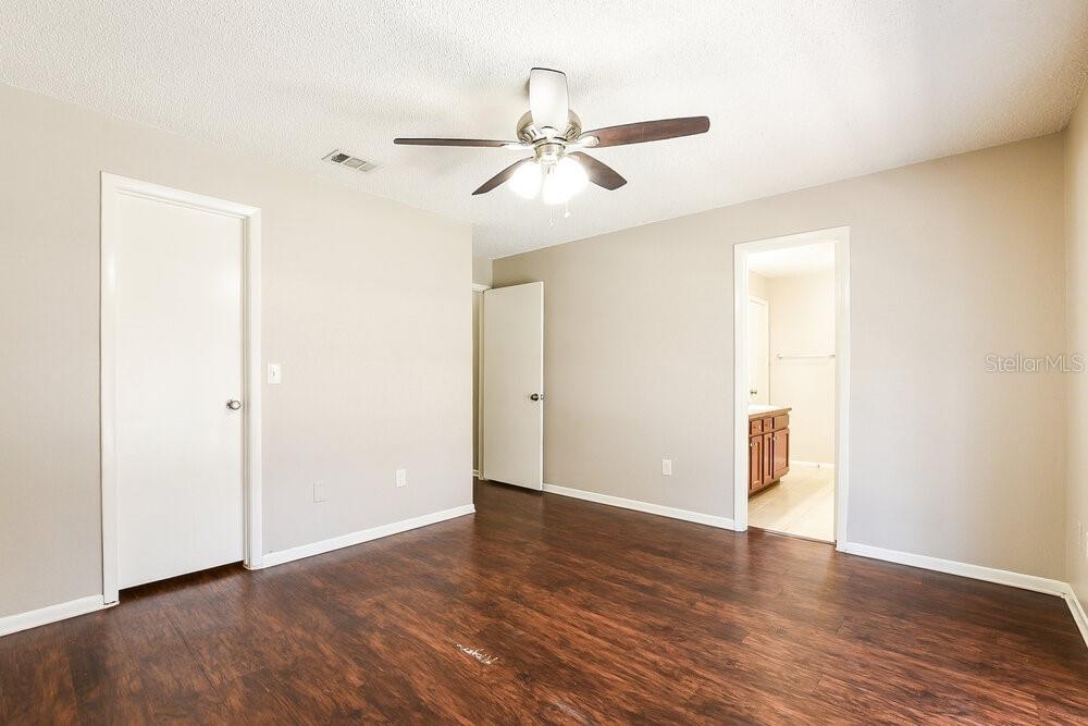 534 S SUNDANCE DR — photo 10