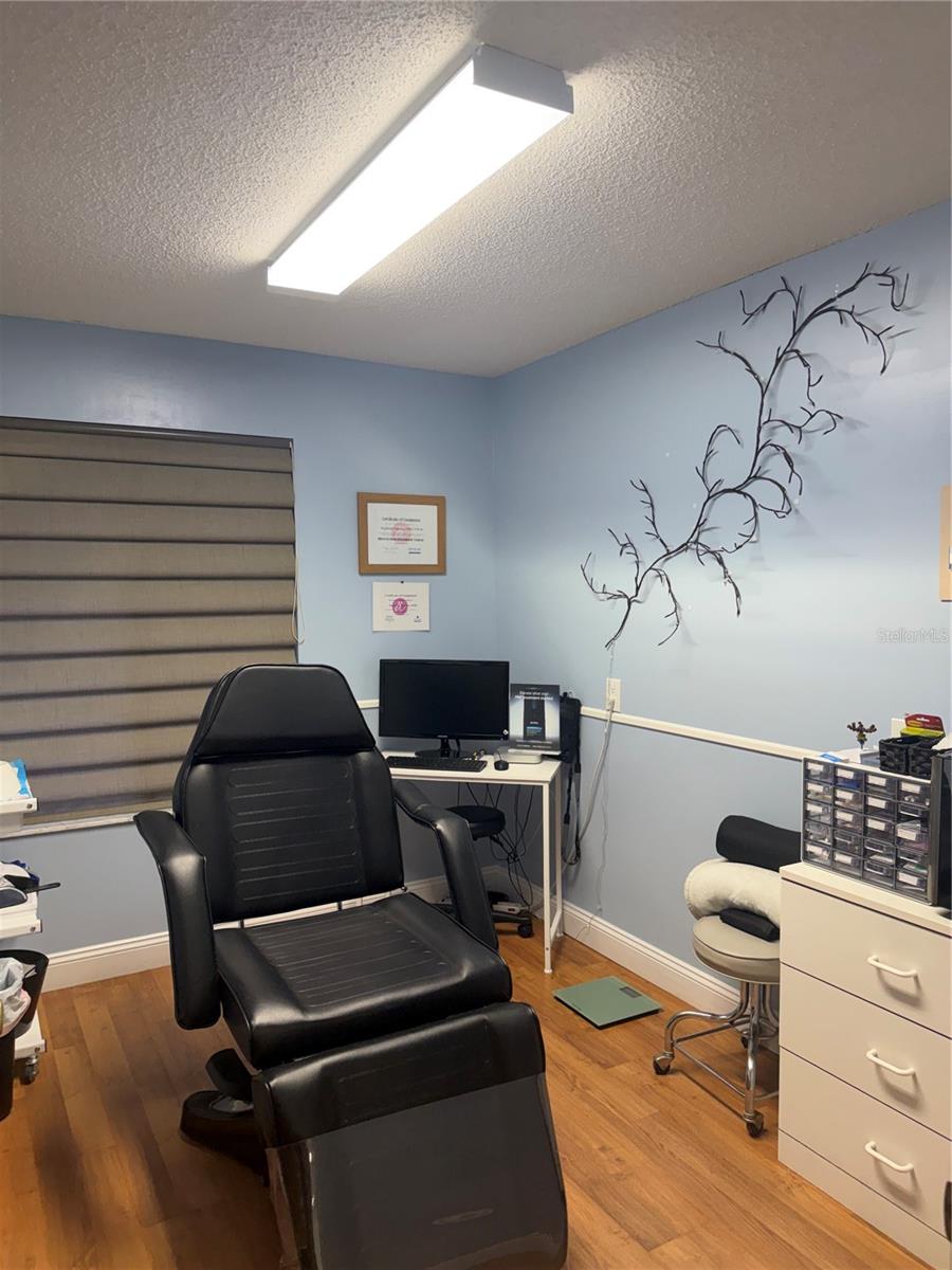 545 W GRANADA BLVD — photo 11