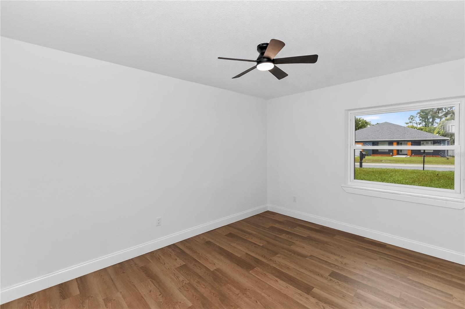 112 COLOMBA RD — photo 11