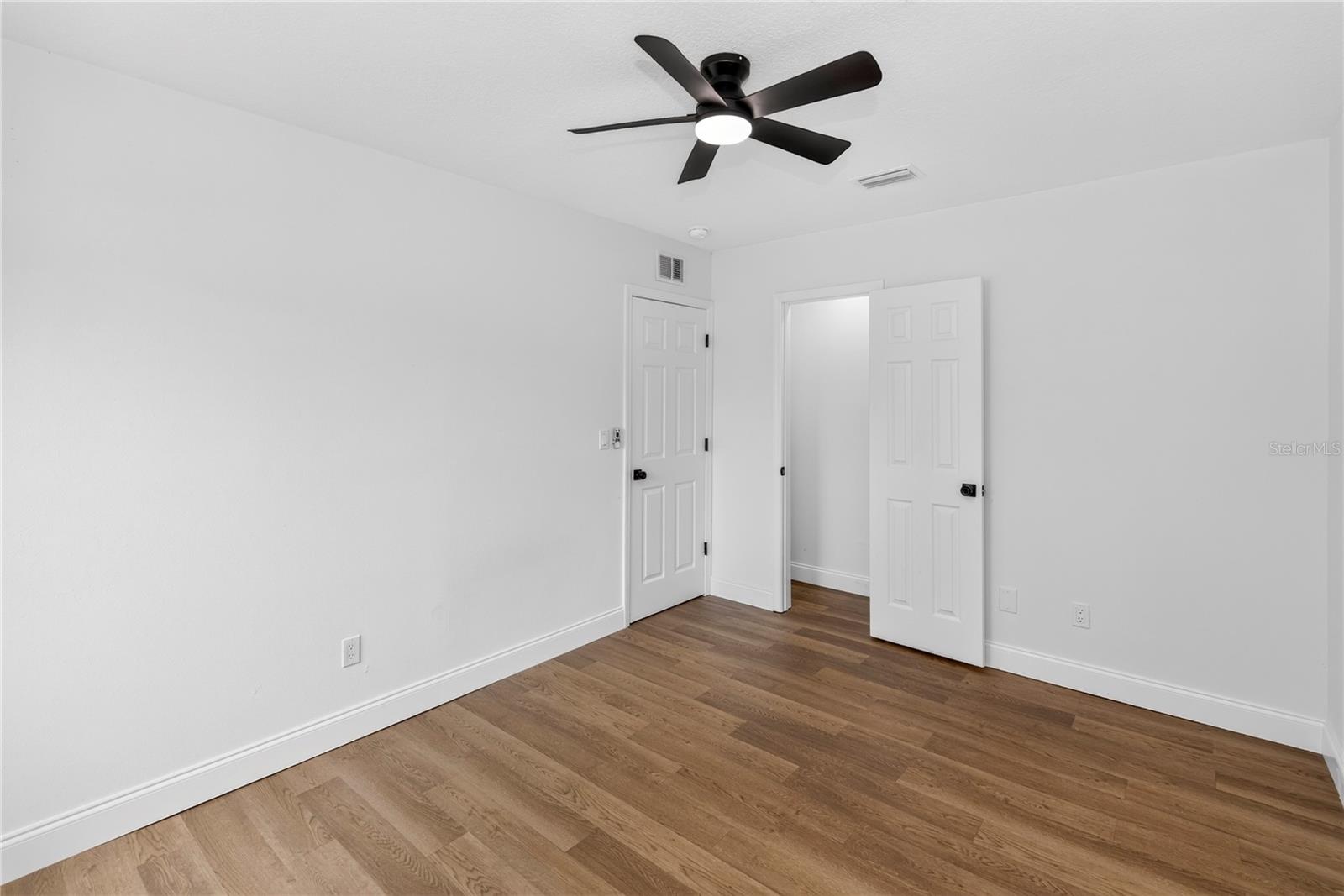 112 COLOMBA RD — photo 12