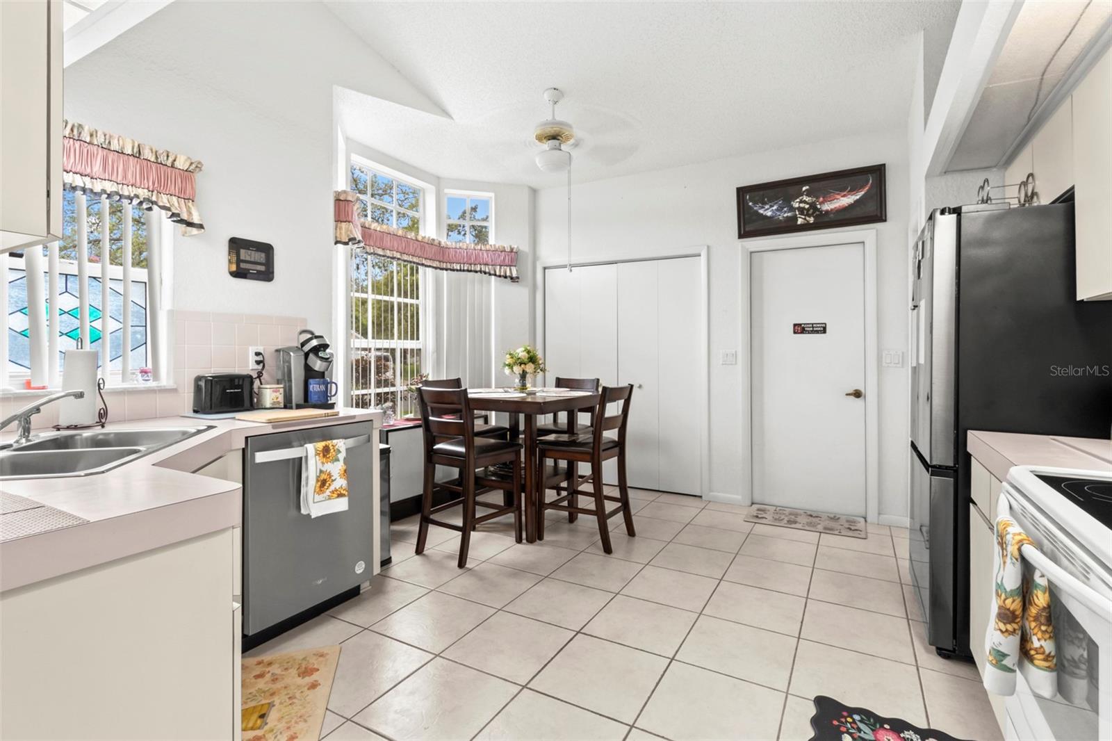 9288 NEW ORLEANS DR — photo 7