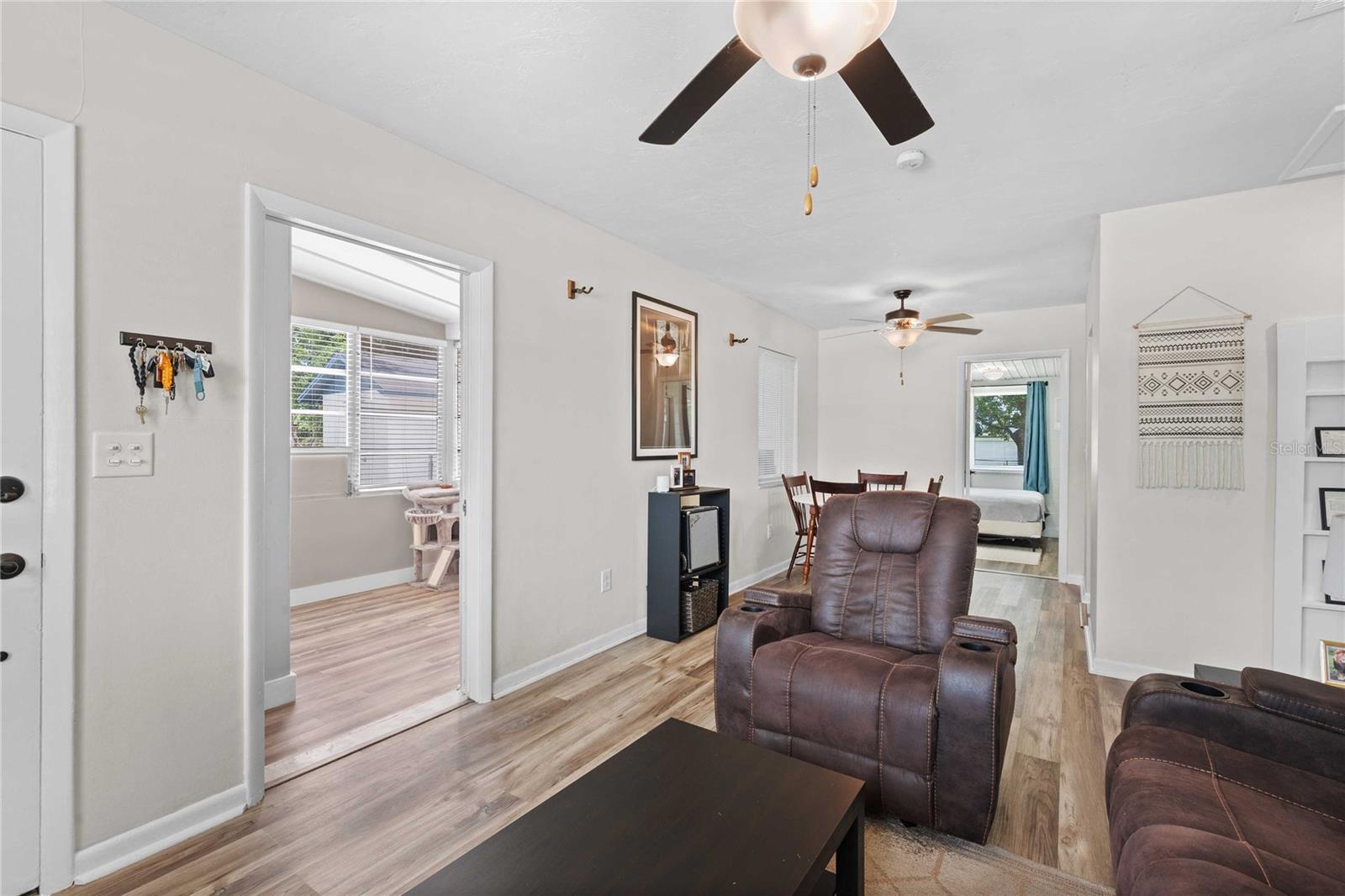 215 ABBEYVILLE ST — photo 12
