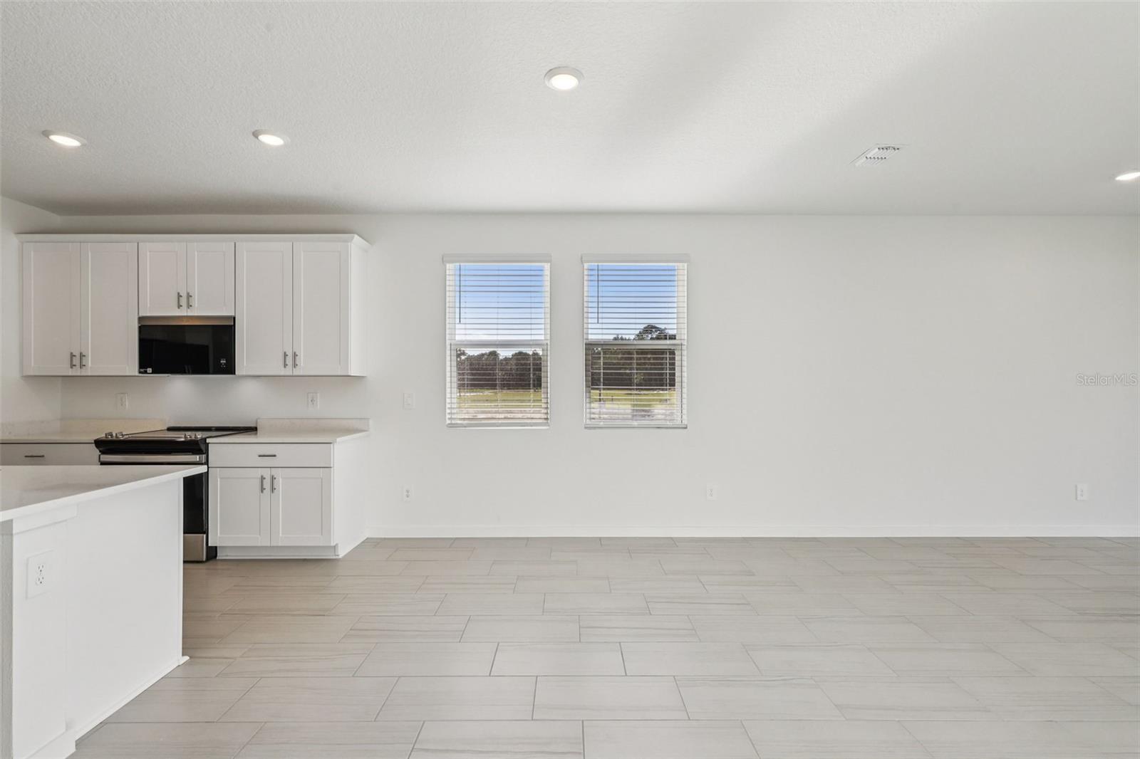 8 GARNI DR — photo 7